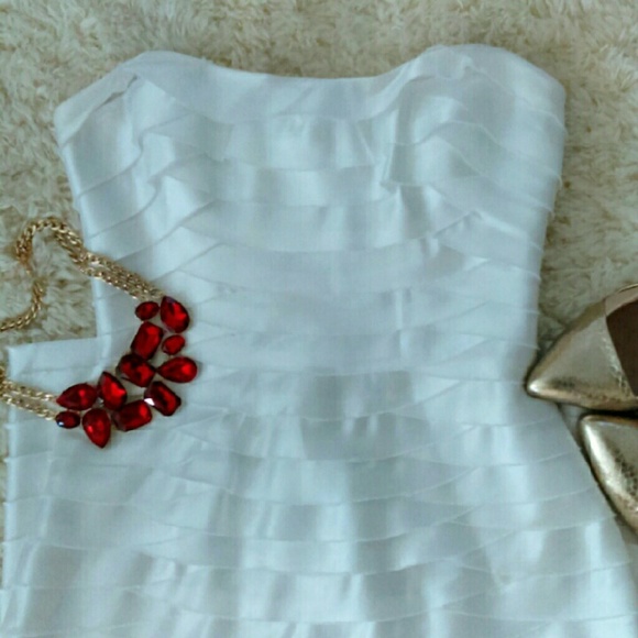 BCBG  Dresses & Skirts - ⬇Tiered Satin White Dress