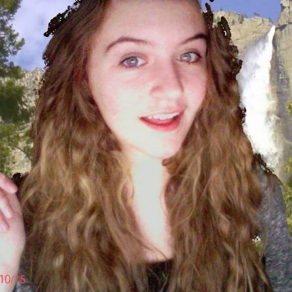 Meet your Posher, Simone