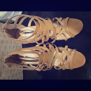 Brown wedges