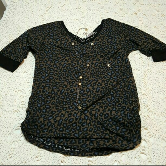 Tops - 💥Maternity Top💥