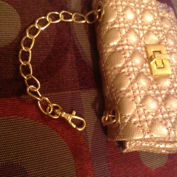 Gold quilted phone purse - Picture 2 of 3