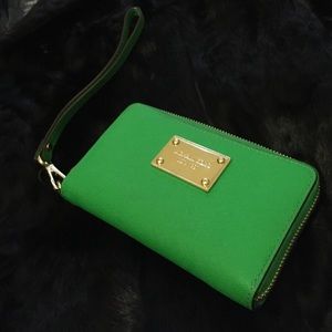 Michael Kors wristlet/wallet