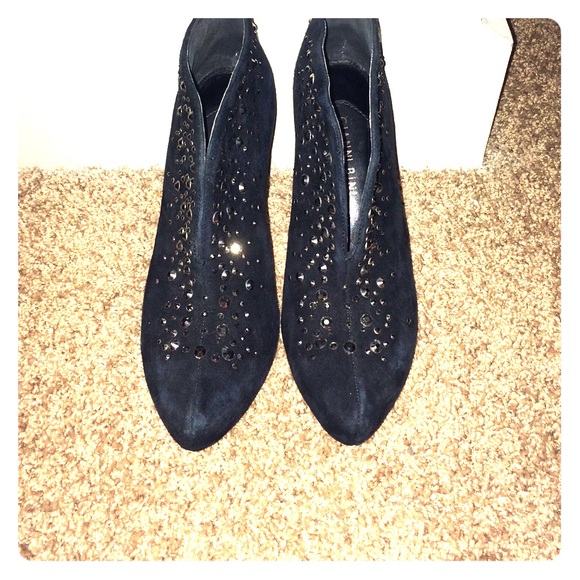 Gianni Bini booties