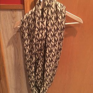 Michael kors scarf