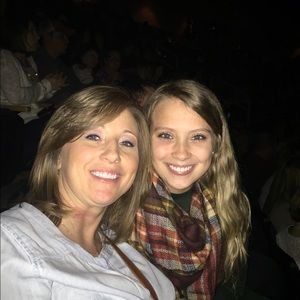 Meet your Posher, Haley