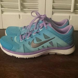 Fitsole Women's Nike Shoes