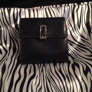 Coach trifold wallet✂️✂️👀Sale