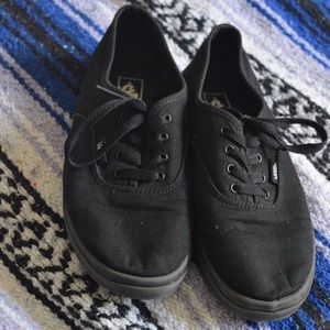 Black Lo Pro Vans