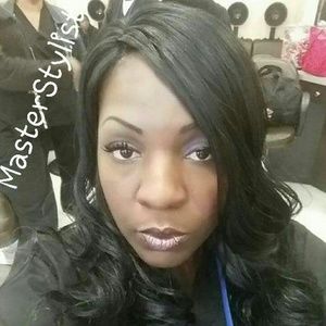 Meet your Posher, Ebony