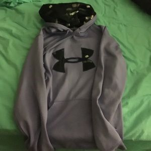 Under armour sweatshirt