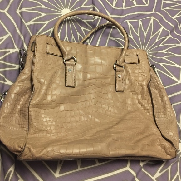 Michael Kors Hamilton Croc Embossed Tan Tote - Picture 2 of 3