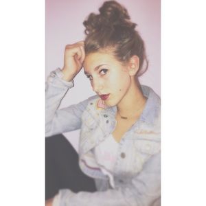 Meet your Posher, Brenna