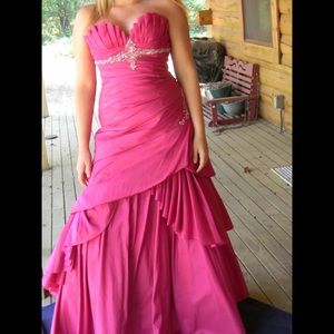 Beautiful mermaid pageant/prom dress