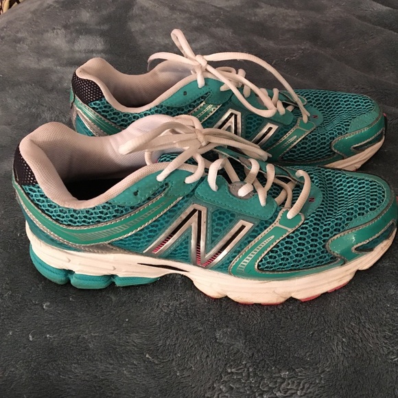 never worn new balance sneakers