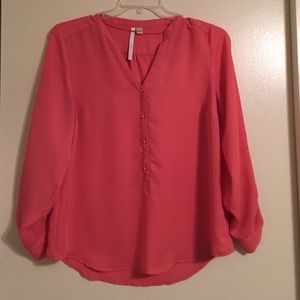 Adorable flowy Lauren Conrad shirt