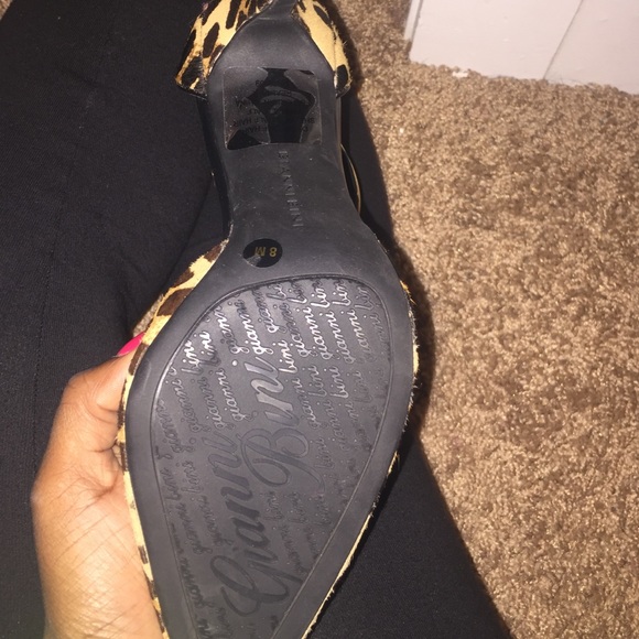 Heels - Picture 2 of 2