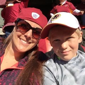 Meet your Posher, Liz