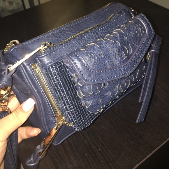 Handbag - Picture 2 of 3