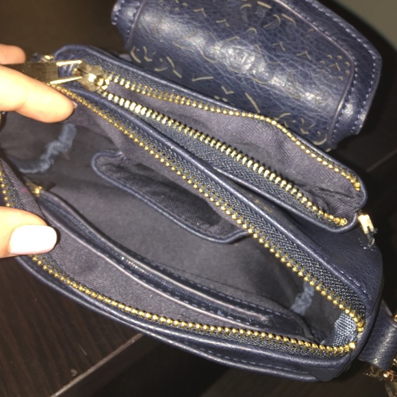 Handbag - Picture 3 of 3