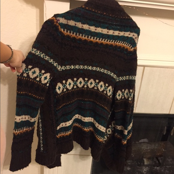 Beautiful Anthropologie Shawl/Cardigan - Picture 3 of 4