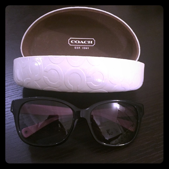Coach sunglasses 😎 New with case