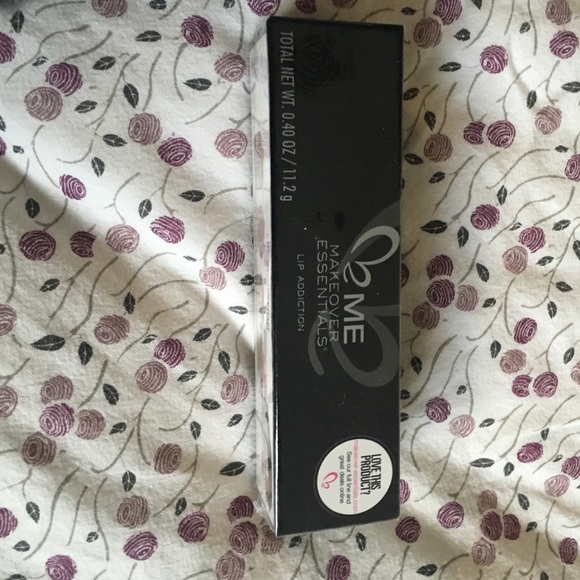 Makeover essentials-lip addiction