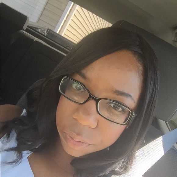 Meet your Posher, Krystal - Picture 4 of 4