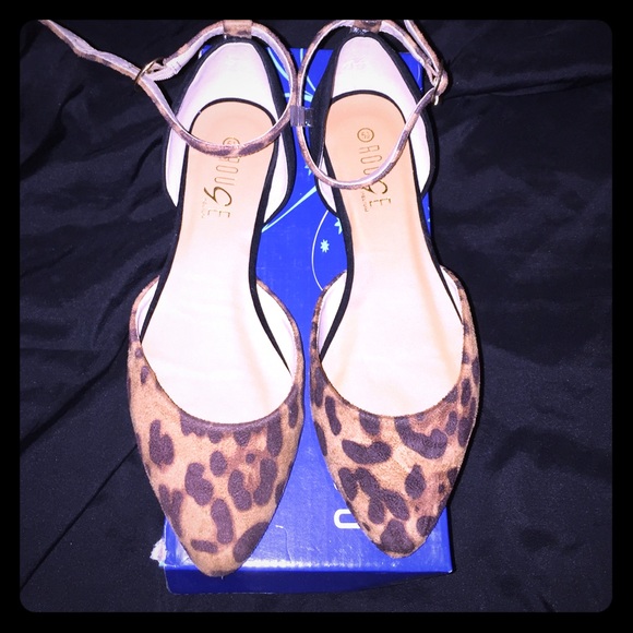 Leopard Pointy Flats