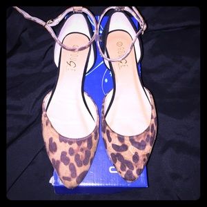 Leopard Pointy Flats