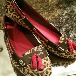 SPERRY TOPSIDERS- NWOT- RESERVED FOR BOBBI