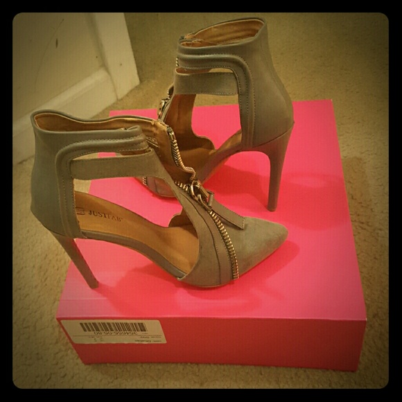 Final Price Grey heels!!