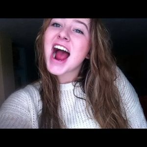 Meet your Posher, Kayla