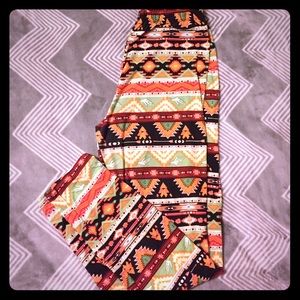 Aztec print leggings size M-L
