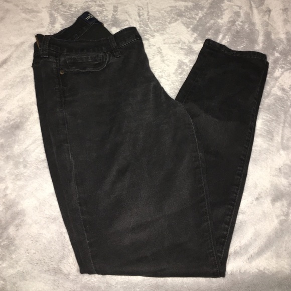 Lucky Brand black skinny jeans 🍀