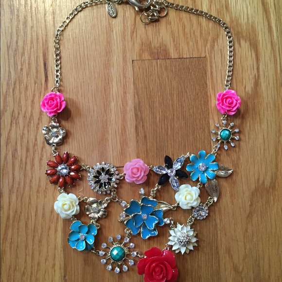 Multi-colored Floral Statement Necklace - Picture 1 of 2