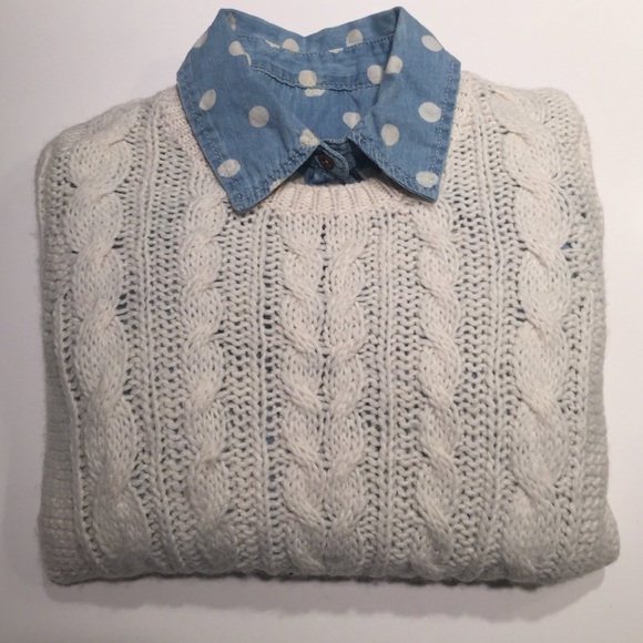 GAP Sweaters - Cozy cream colored cable knit