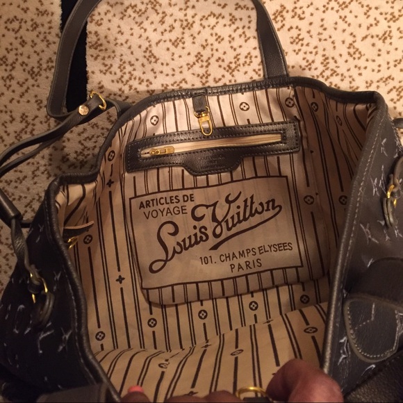 ✨LV TOTE BAG✨ - Picture 3 of 3