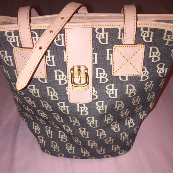 Dooney & Bourke Bag