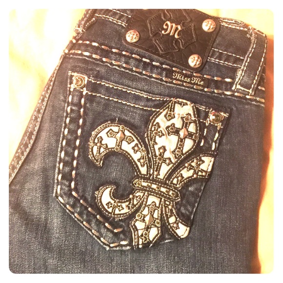 Miss Me Jeans! Super cute! Skinnies. 27. Inseam 31