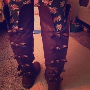 Rue 21 brown bow boots