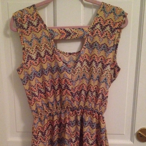Boho cinched waist dress with scoop back - Picture 3 of 4