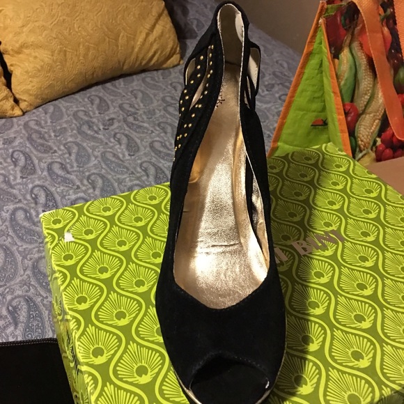 Heels - Picture 2 of 2