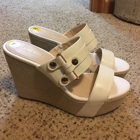 New Nine West Wedge