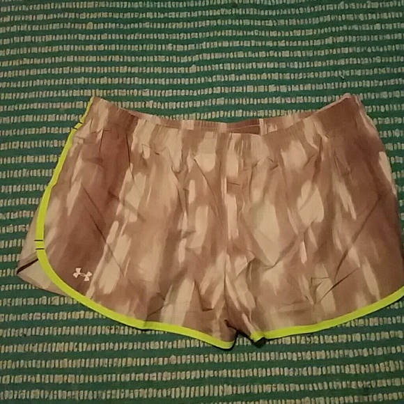 Under Armour women's shorts XL