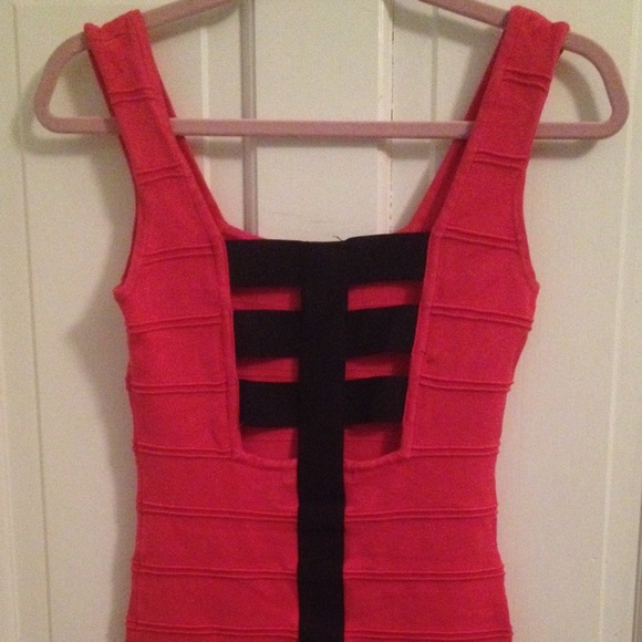 SOLD Coral pink BodyCon dress - Picture 3 of 4