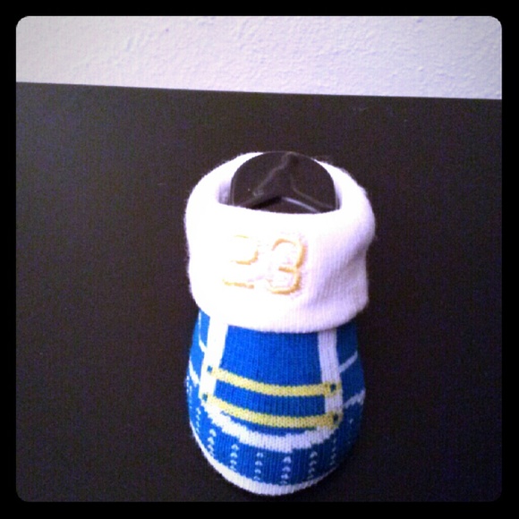 Newborn jordan booties