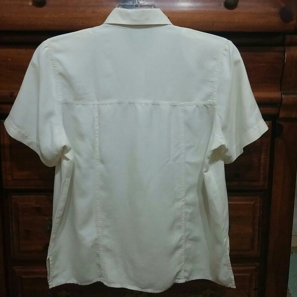 💀  Creamy 100% Silk Short Sleeve Blouse sz L - Picture 2 of 2