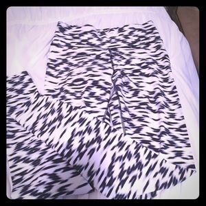 VS Pink Yoga Workout Pants!