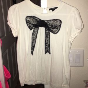 super cute bow shirt !