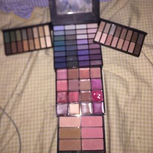 Give me dazzle Victoria's Secret makeup kit